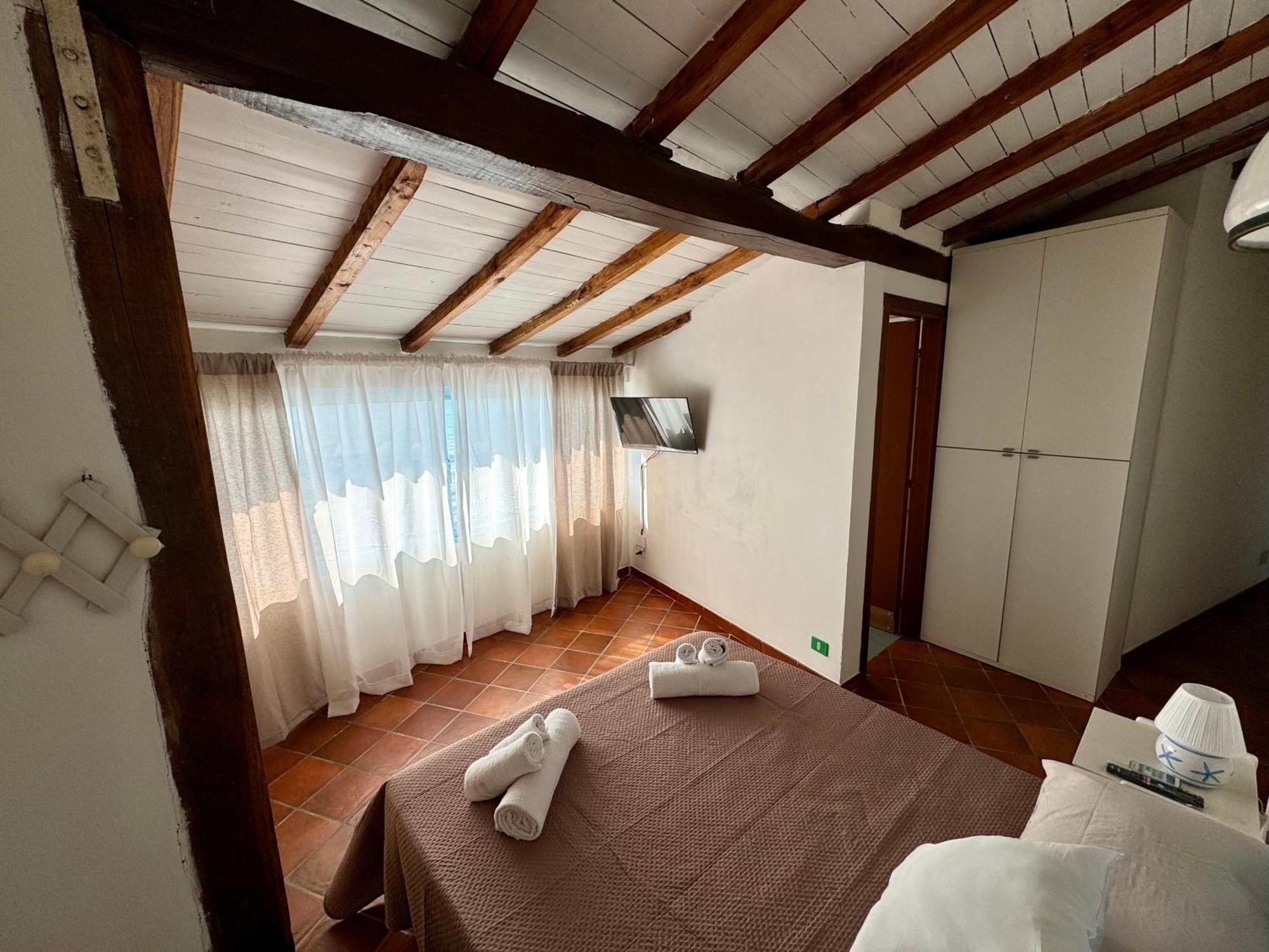 Golden Home Anzio Bagian luar foto